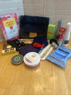 Someone Somewhere 15 piece travel &  beauty gift set. Travel size. All NWT Delta